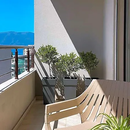 Roze Vlorë