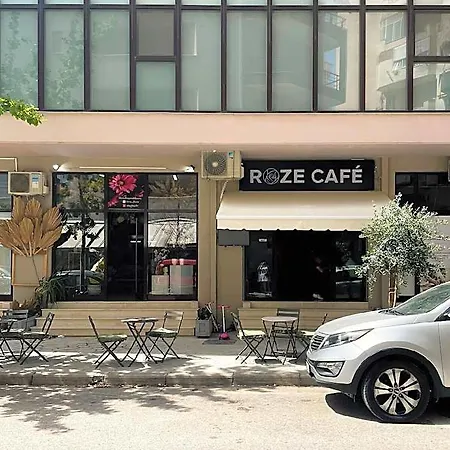Roze Ξενοδοχείο